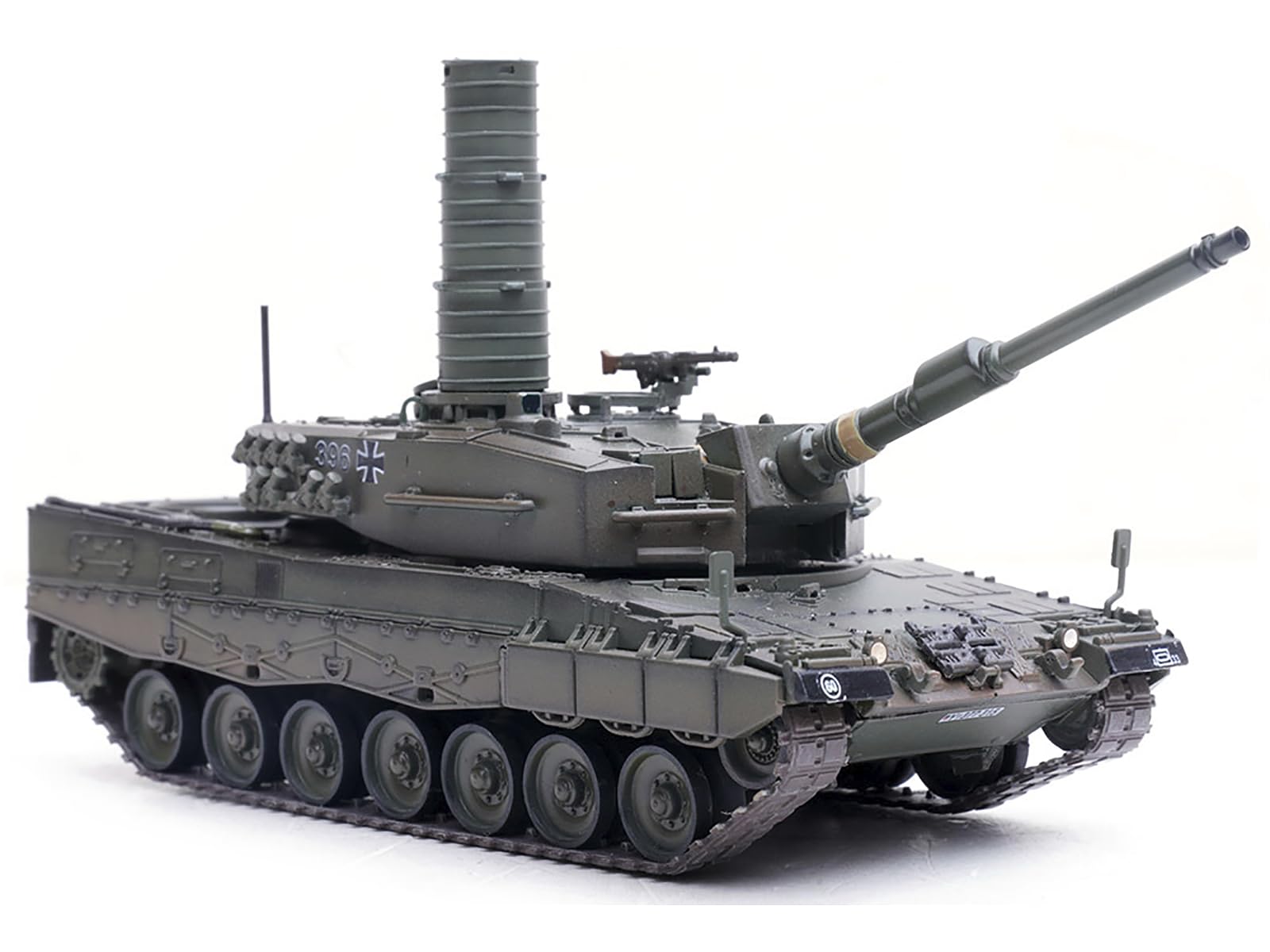Amazon.com: Leopard 2A4 Main Battle Tank with Snorkel Green